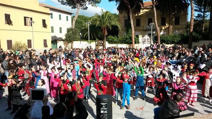 Carnival in Marina di Campo: in memory of the little Giorgia