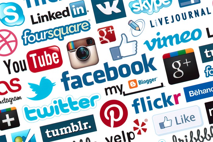 Social networks and territory
