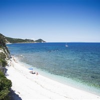 Ilaria Vangi di FanPage.it scrive delle più belle spiagge dell'Isola d'Elba