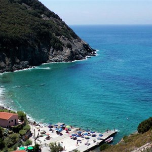 Trekking to discover the Island of Elba: PATRESI…. and its GREEN RAY