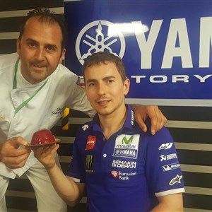 Ghibli hat das Barcelona MotoGP mit Valentino Rossi mit seinen Symphonien