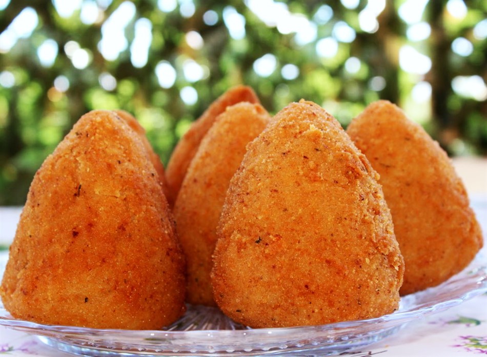 Alle verrückt nach den Arancini und dem StreetFood von Lo Sfizio in Marina di Campo