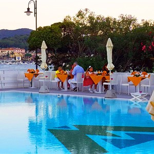 FESTEGGIAMENTI DI FERRAGOSTO …. A BORDO PISCINA dell’HOTEL MONTECRISTO RESORT****