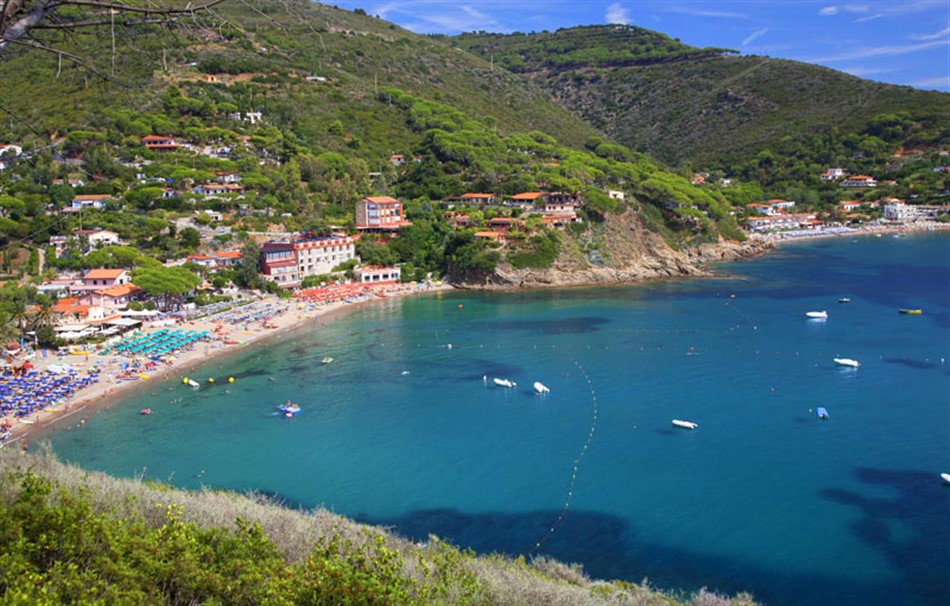 MORCONE… l'incantevole baia a sud di Capoliveri!