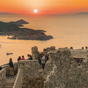 Scoprite il fascino dell'Isola d'Elba dall'alto... IL VOLTERRAIO vi aspetta!